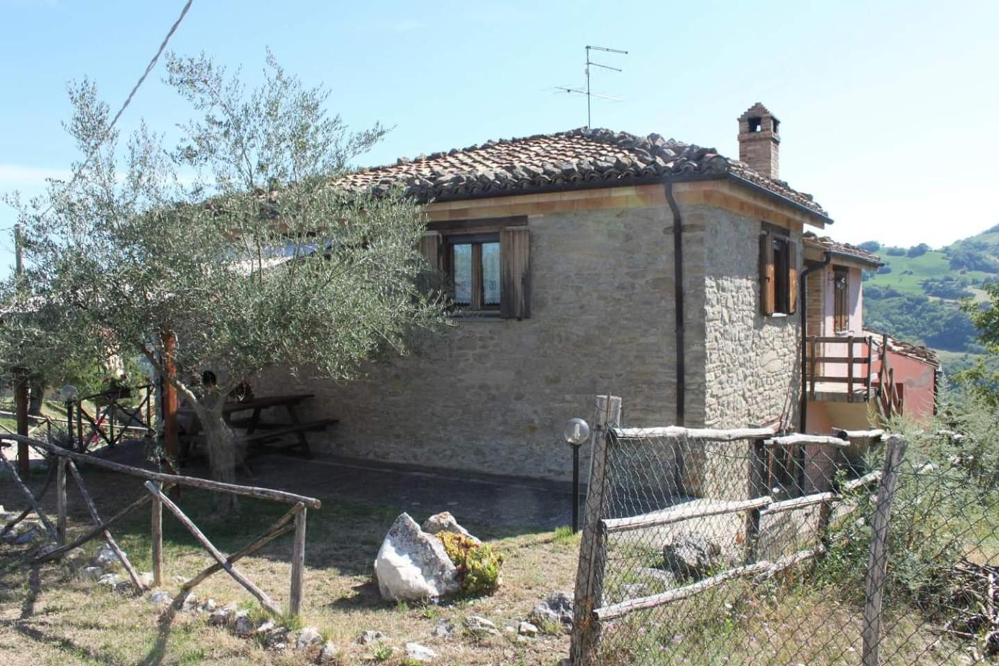 La Via Del Parco Villa Arsita Exterior foto