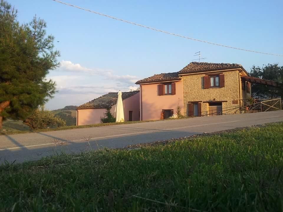 La Via Del Parco Villa Arsita Exterior foto